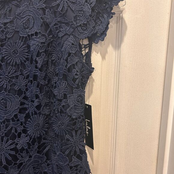 LULUS Dress Love Poem Crochet Lace Mini Open Back Navy Blue Medium NWT Wedding - Picture 3 of 8